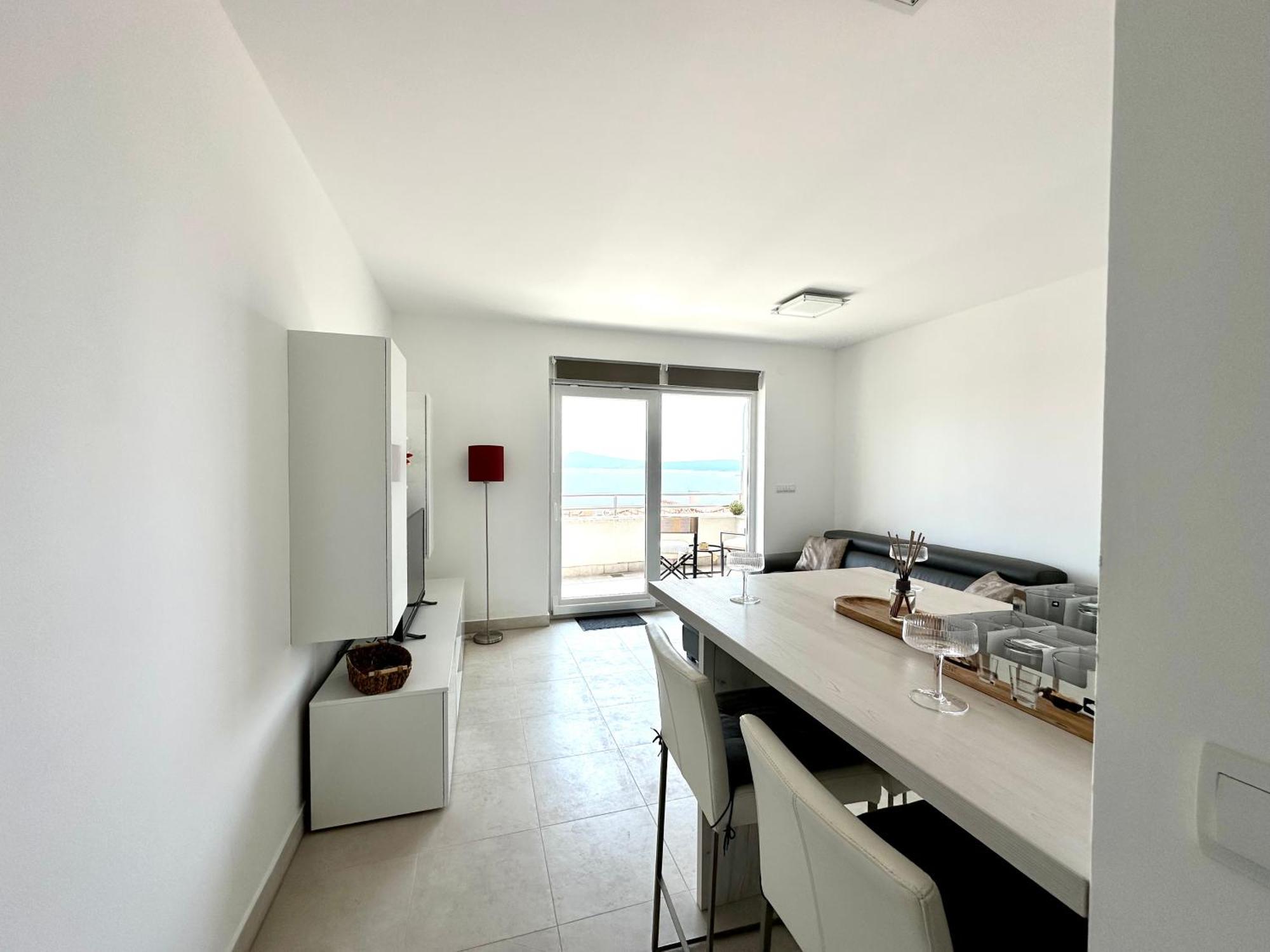 The View Apartment With Pool - Crikvenica Εξωτερικό φωτογραφία